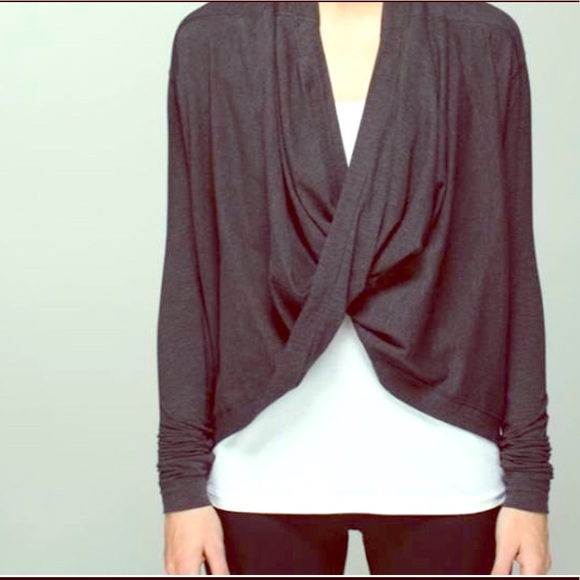 Lululemon Iconic wrap sweater gray
